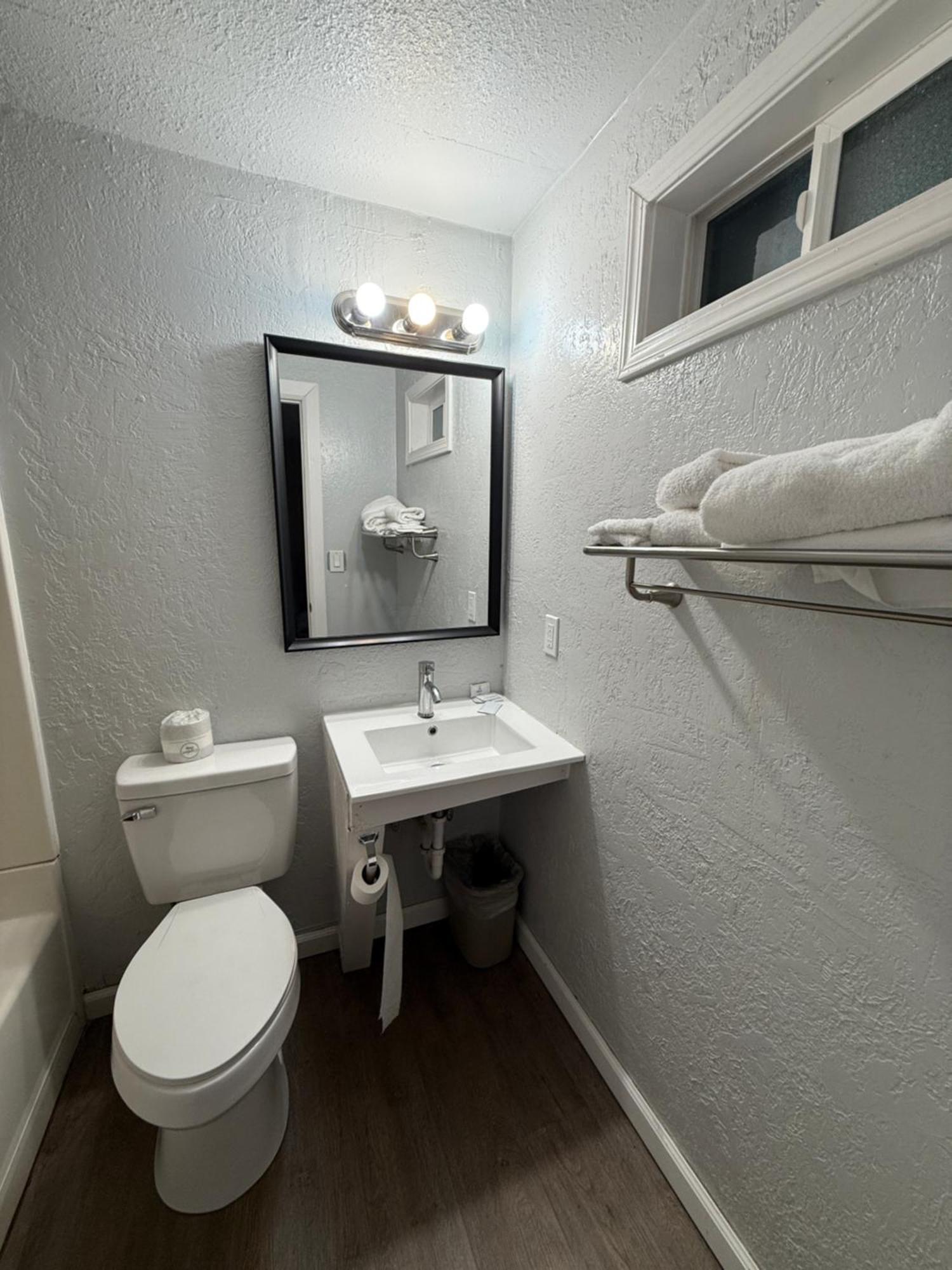 Budget Inn Bend Exteriör bild